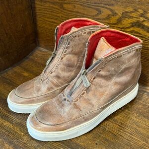 Like New Bed Stu Joyce Zippered Boot